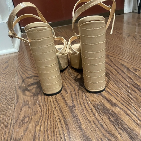 USED - Mettesally Chunky Platform Heeled Sandals SIZE 12.5 - Picture 4 of 10